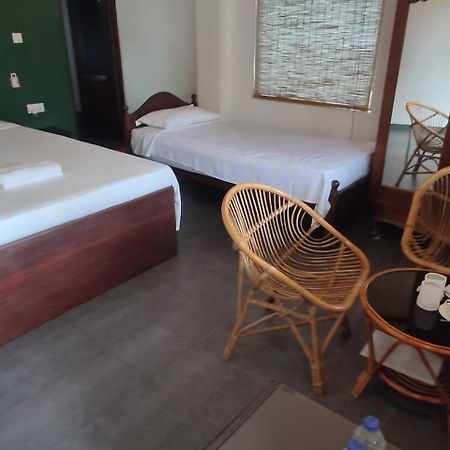 Sunil Garden Guesthouse 우나와투나 외부 사진